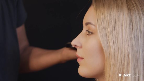 Модели после фотосессии соблазнили известного фотографа