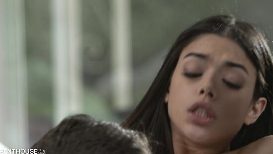 Юная няня Хармони Вандер