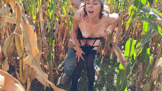 День Благодарения в стиле сексвайф