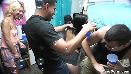 Веселье в мыльных пузырях