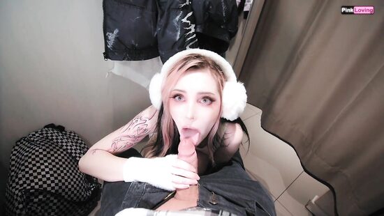 Кто носит трусы в торговом центре?