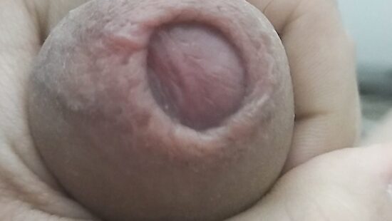 Дрочу член с закрытой головкой