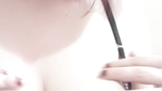 Устроил подружке романтический вечер 