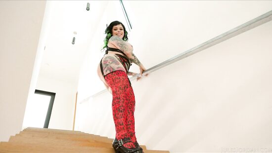 Приятно быть бывшей женой