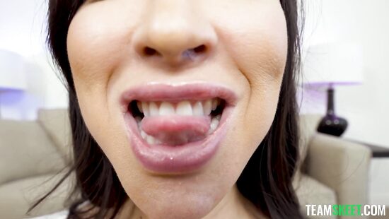 Мама решает проблемы: Взятка минетом