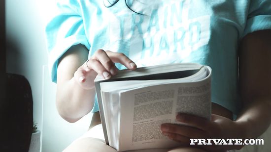 Раскрутил молодую подружку на минет и чувственный анальный секс