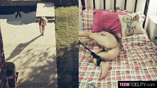 Немолодой самец жёстко отодрал развратную молоденькую соседку