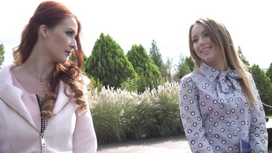 Кикбоксёр с тренером по очереди отодрали молодую и зрелую лесбиянок