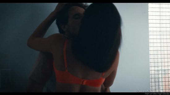 Заявилась к мужу на работу в офис и заставила себя чпокнуть на столе