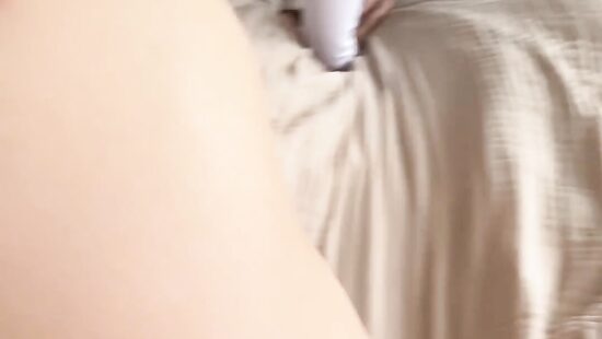 Отрываюсь от члена только чтобы причесаться