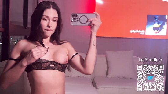 Ну почему жена не такая горячая!?