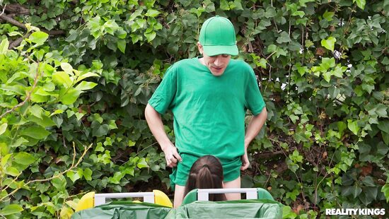 Ландшафтный дизайнер, да ещё и любовник хороший