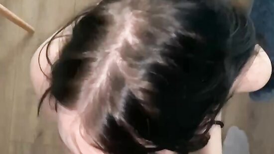 Моя лучшая подруга,делает мальчику хорошо.