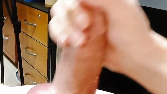 Много обильно кончил!