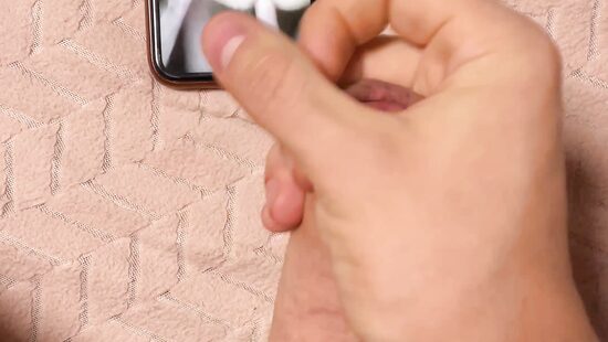 Дрочит на мои фоточки да еще и так сексуально и страстно