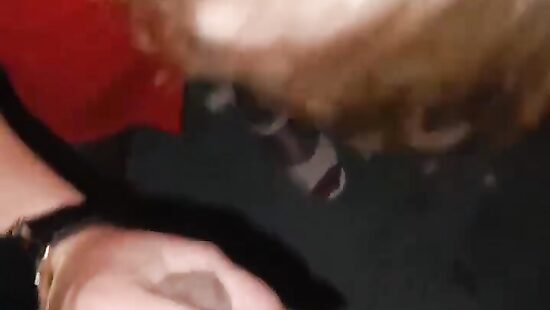 Отсосала подписчику в подъезде