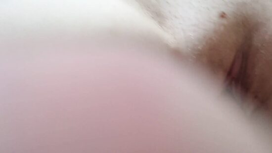 Классно кончил на женский лобок