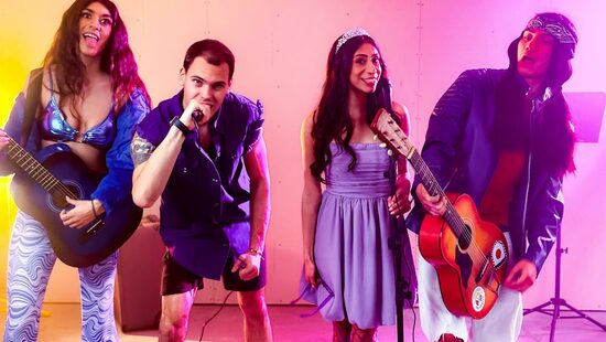 Давать интервью и сводным братьям