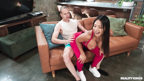 Это реалити или секс-шоу?