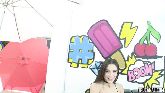 Жопастая брюнетка на кастинге даёт прочистить дымоход