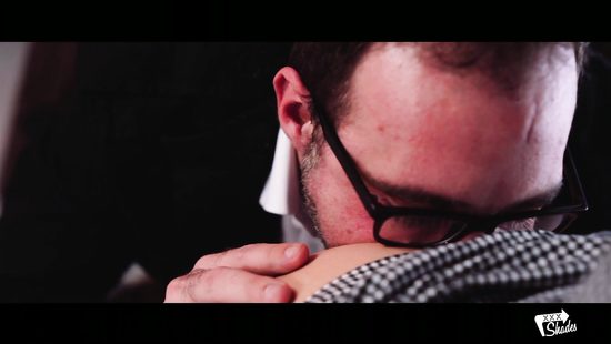 Анальный эксперт оттрахал сексапильную диджейку на радио во время эфира