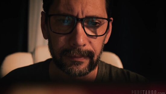 Запретные подглядывания отчима