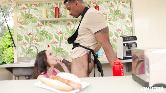 Служебный роман на фудкорте