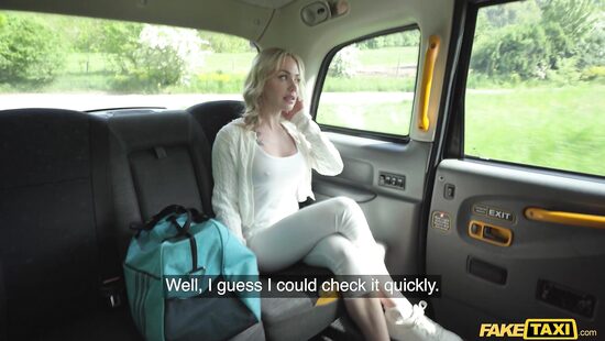 Членосажный салон на заднем сиденье