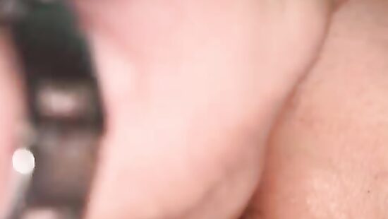 Любимая киска потекла