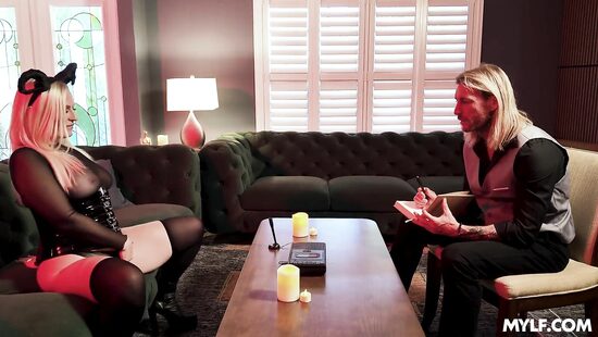 Сексорцист и двойка дилдаклей