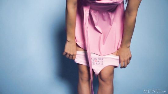 Позирование на камеру для поднятия сексуального настроения