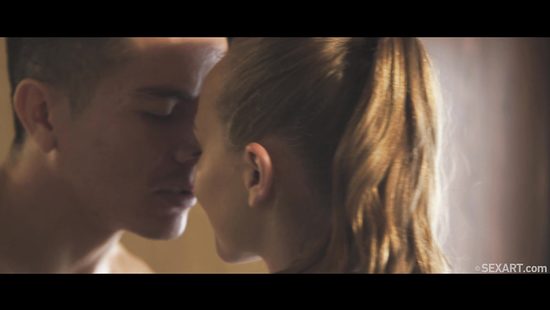 Бокал вина и девушка пизде не хозяйка